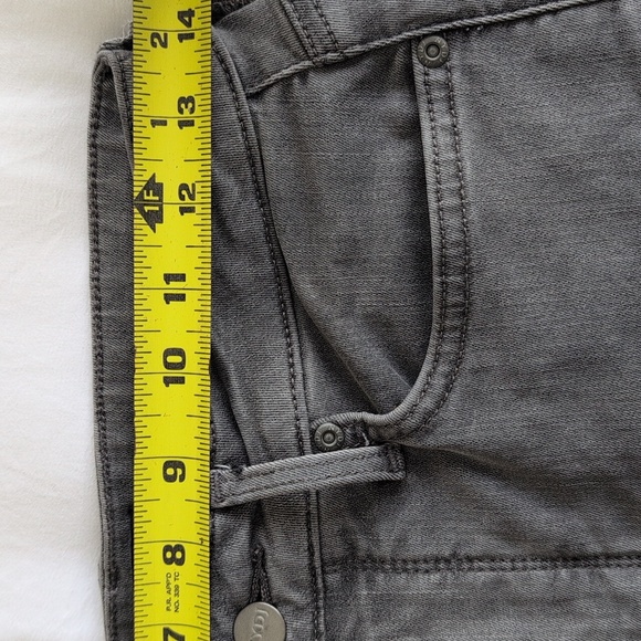 NYDJ Gray Relaxed straight Sculpting Lift/Tuck Jeans Size 4 - Picture 6 of 7